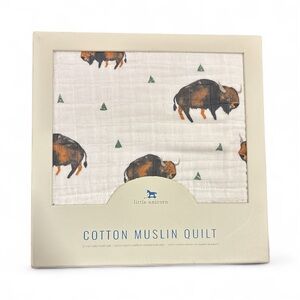 Cotton Muslin Quilt - White with Buffalo Print